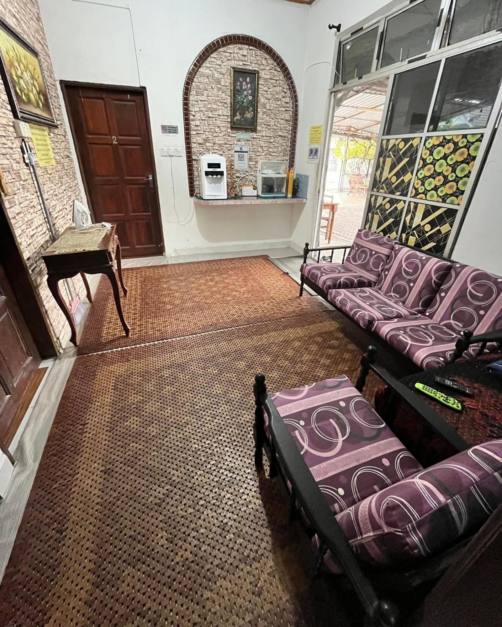 Roomstay Kuala Nerus Gated Parking - 6M To Beach & 15M To Drawbridge Kuala Terengganu Luaran gambar