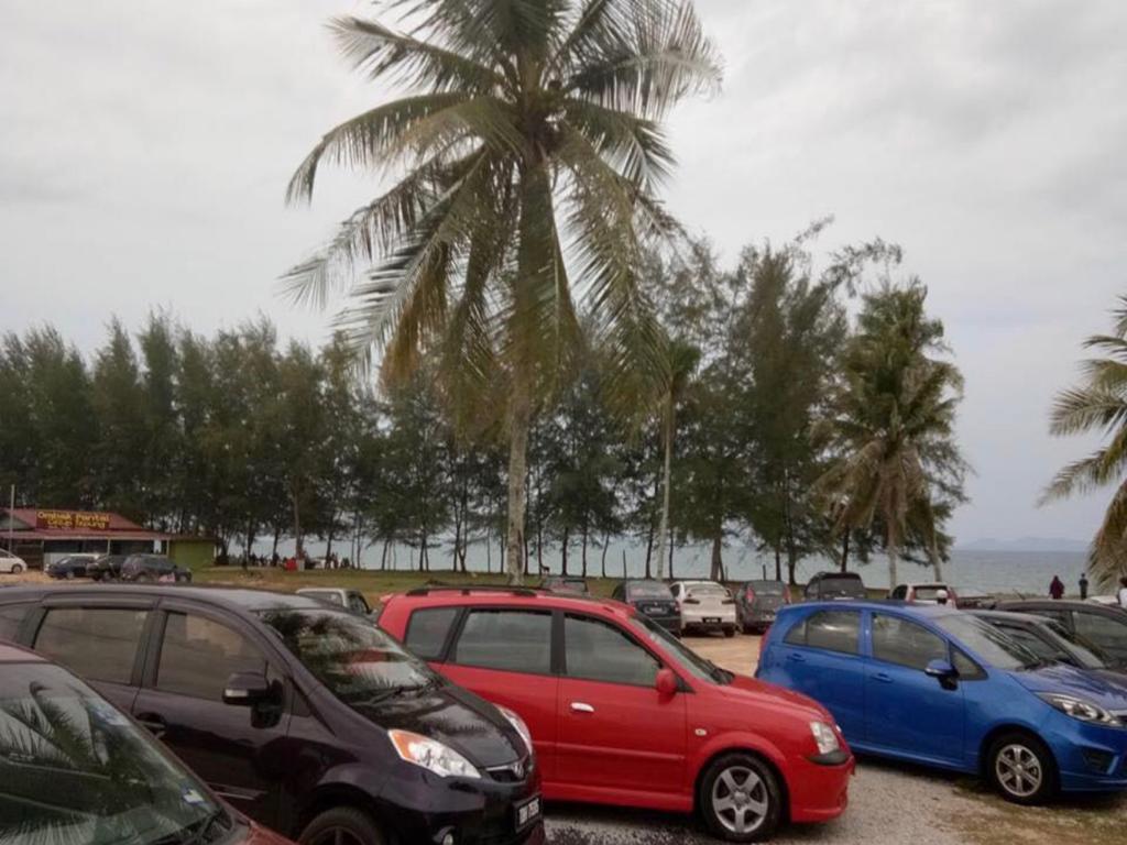 Roomstay Kuala Nerus Gated Parking - 6M To Beach & 15M To Drawbridge Kuala Terengganu Luaran gambar