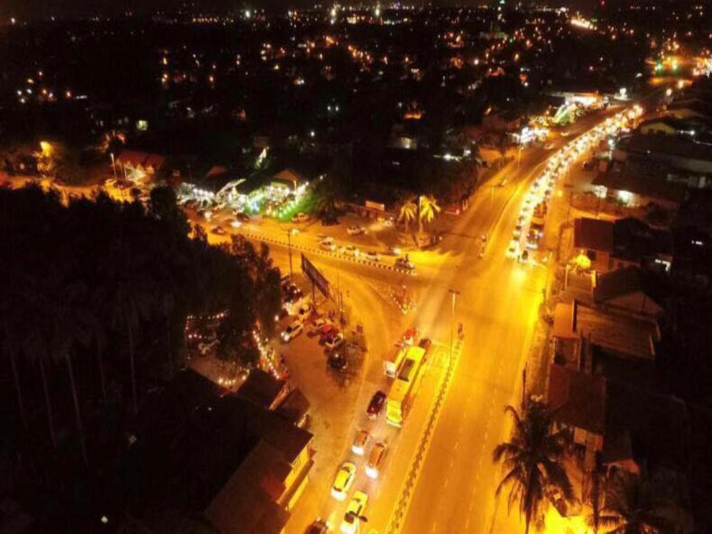 Roomstay Kuala Nerus Gated Parking - 6M To Beach & 15M To Drawbridge Kuala Terengganu Luaran gambar