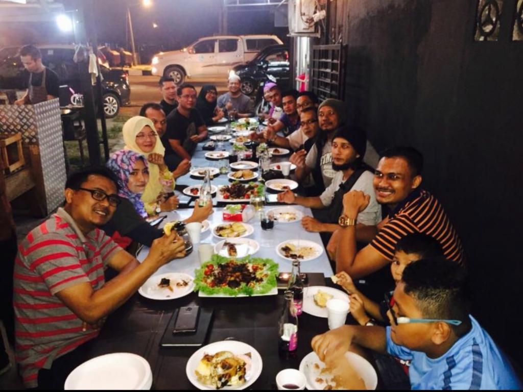 Roomstay Kuala Nerus Gated Parking - 6M To Beach & 15M To Drawbridge Kuala Terengganu Luaran gambar